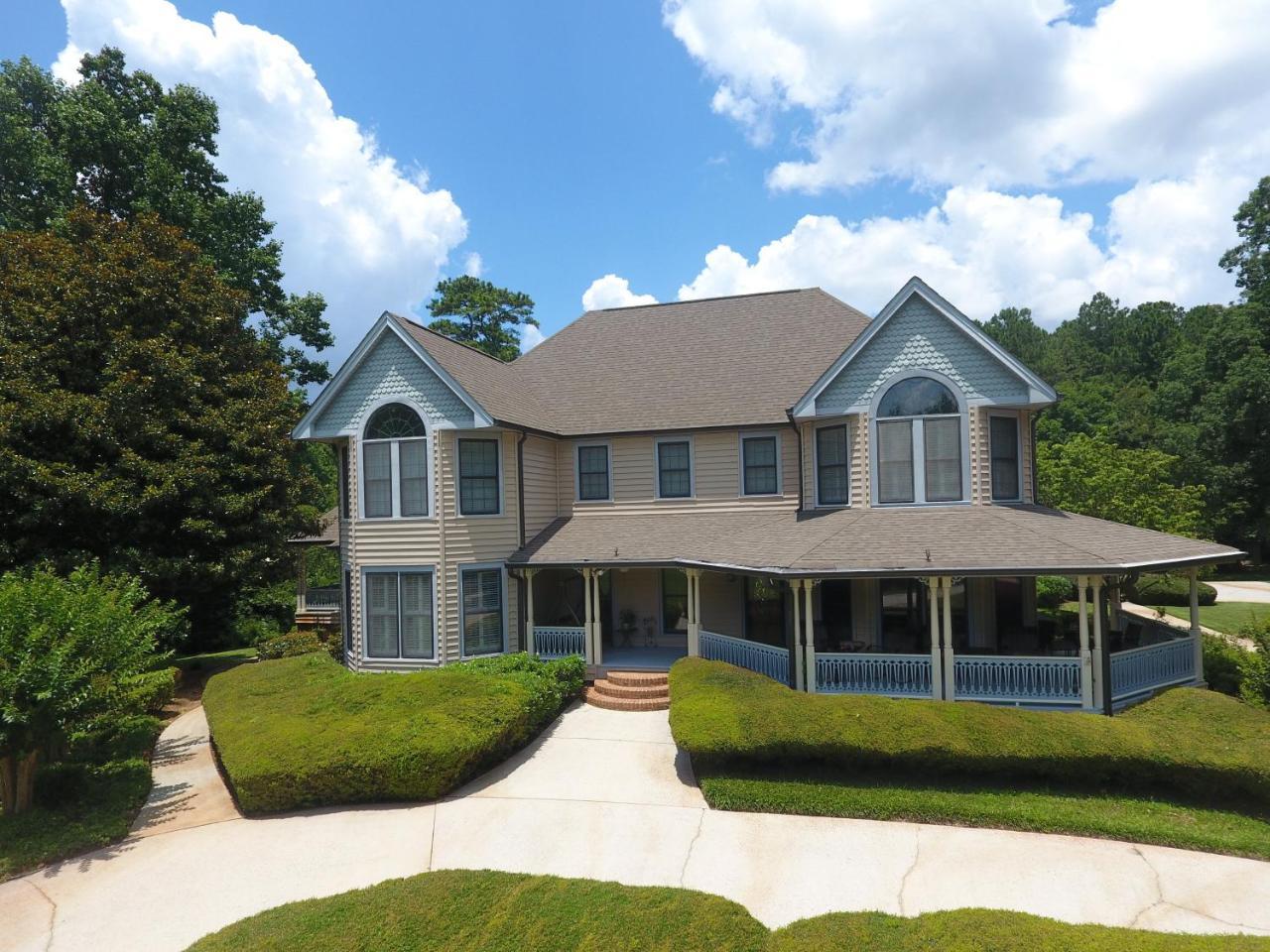 Pleasanton Courtyard Bed And Breakfast Fayetteville Exterior photo